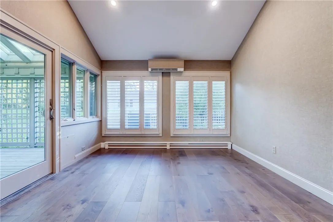 6 Shire Oaks Drive, Pittsford, New York 14534, Pittsford, New York 14534, 3 Bedrooms Bedrooms, 9 Rooms Rooms,2 BathroomsBathrooms,Residential,For Sale,6 Shire Oaks Drive, Pittsford, New York 14534,0,R1638515