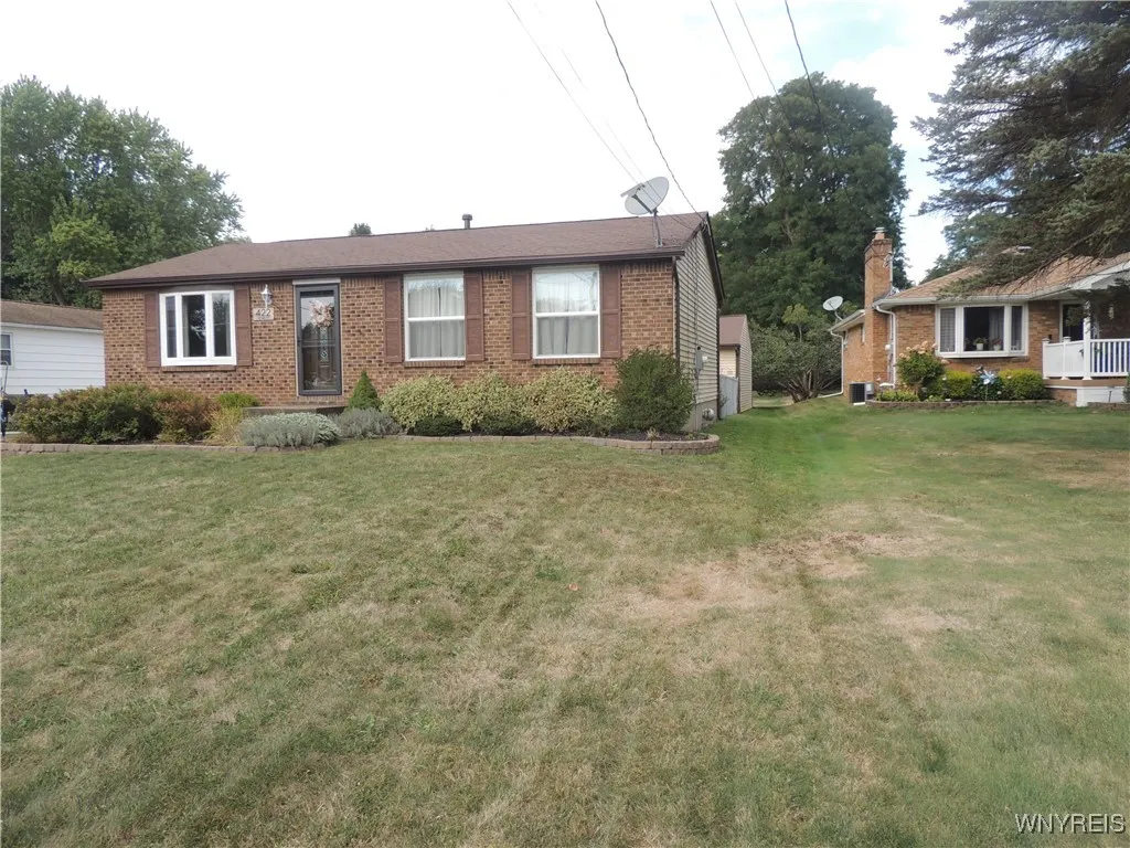 422 Rowley Road, Cheektowaga, New York 14043, Cheektowaga, New York 14043, 2 Bedrooms Bedrooms, 4 Rooms Rooms,1 BathroomBathrooms,Residential,For Sale,422 Rowley Road, Cheektowaga, New York 14043,0,B1638517