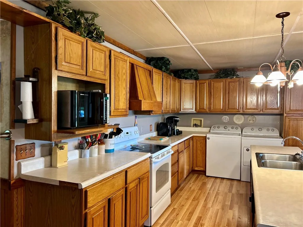 615 Morton Road, Hamlin, New York 14464, Hamlin, New York 14464, 3 Bedrooms Bedrooms, 6 Rooms Rooms,1 BathroomBathrooms,Residential,For Sale,615 Morton Road, Hamlin, New York 14464,0,R1638377