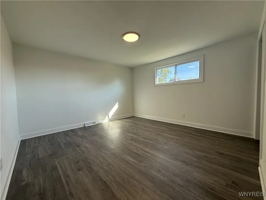 433 Dick Road, Cheektowaga, New York 14043, Cheektowaga, New York 14043, 3 Bedrooms Bedrooms, 5 Rooms Rooms,1 BathroomBathrooms,Residential,For Sale,433 Dick Road, Cheektowaga, New York 14043,0,B1638703