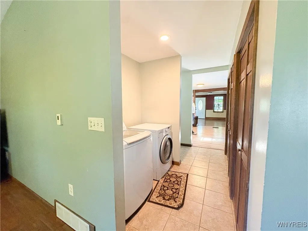 294 Two Rod Road S, Marilla, New York 14102, Marilla, New York 14102, 3 Bedrooms Bedrooms, 10 Rooms Rooms,2 BathroomsBathrooms,Residential,For Sale,294 Two Rod Road S, Marilla, New York 14102,0,B1638889