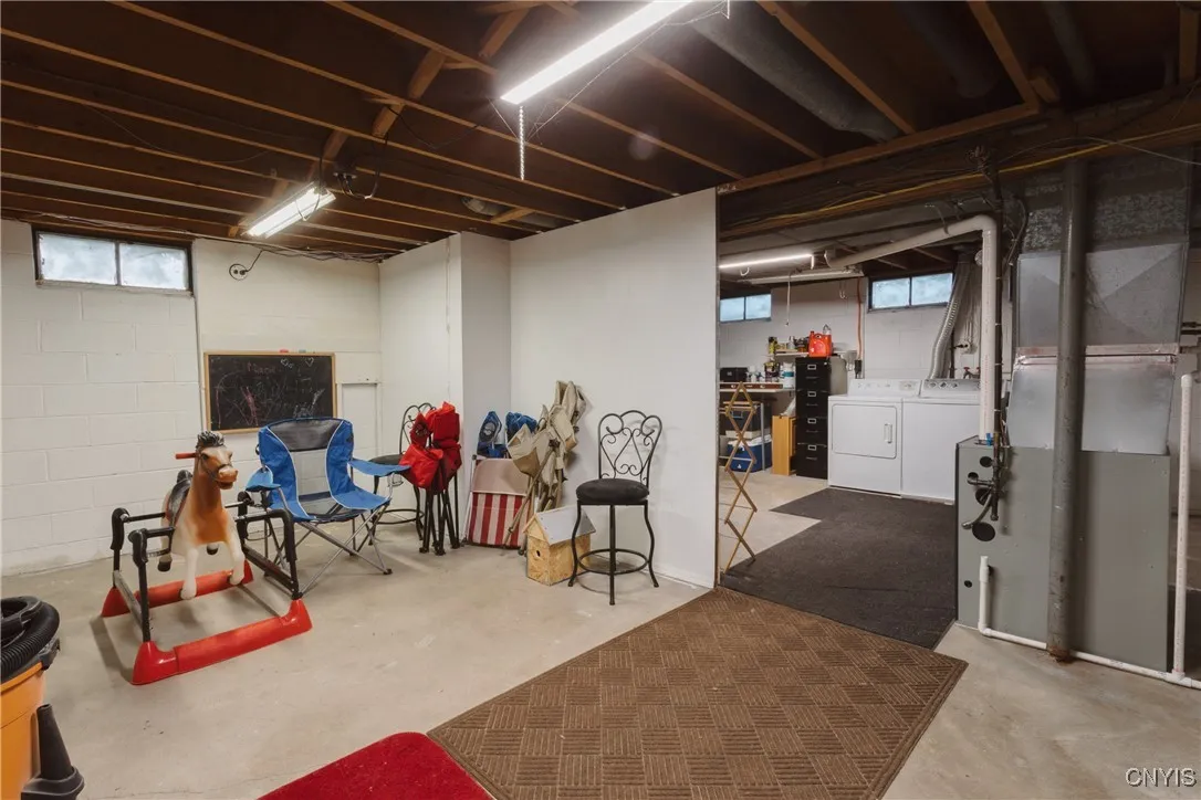 12 Massey Place, Van Buren, New York 13027, Van Buren, New York 13027, 3 Bedrooms Bedrooms, 9 Rooms Rooms,2 BathroomsBathrooms,Residential,For Sale,12 Massey Place, Van Buren, New York 13027,0,S1638836