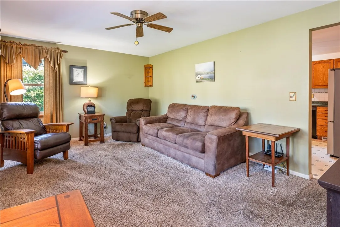 159 Chestnut Ridge Road, Gates, New York 14624, Gates, New York 14624, 4 Bedrooms Bedrooms, 8 Rooms Rooms,2 BathroomsBathrooms,Residential,For Sale,159 Chestnut Ridge Road, Gates, New York 14624,0,R1638792