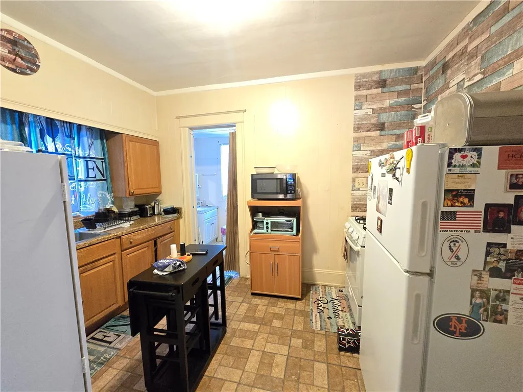 565 Webster Avenue, Rochester, New York 14609, Rochester, New York 14609, 3 Bedrooms Bedrooms, 7 Rooms Rooms,2 BathroomsBathrooms,Residential,For Sale,565 Webster Avenue, Rochester, New York 14609,0,R1638090