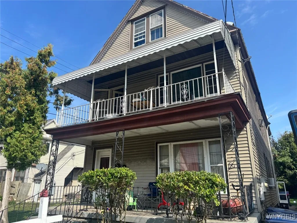 183 Freund Street, Buffalo, New York 14215, Buffalo, New York 14215, 6 Bedrooms Bedrooms, ,2 BathroomsBathrooms,Residential,For Sale,183 Freund Street, Buffalo, New York 14215,0,B1635612