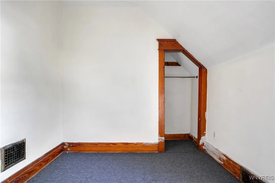 129 Roma Avenue, Buffalo, New York 14215, Buffalo, New York 14215, 4 Bedrooms Bedrooms, ,2 BathroomsBathrooms,Residential,For Sale,129 Roma Avenue, Buffalo, New York 14215,0,B1635611