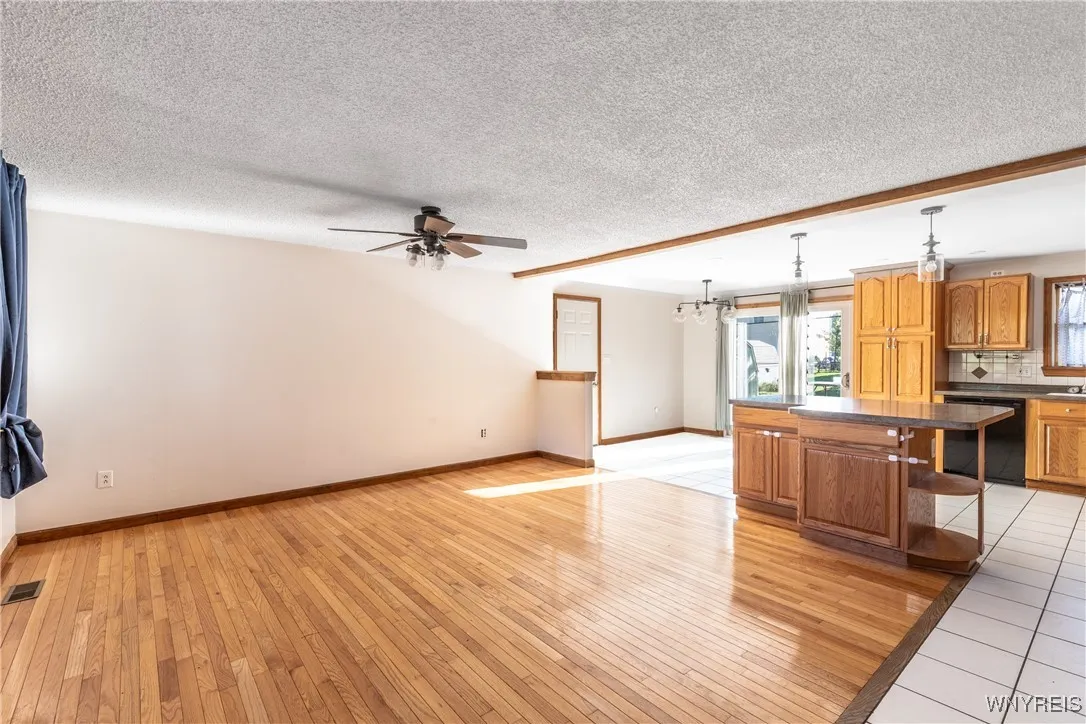Kitchen/Living Room