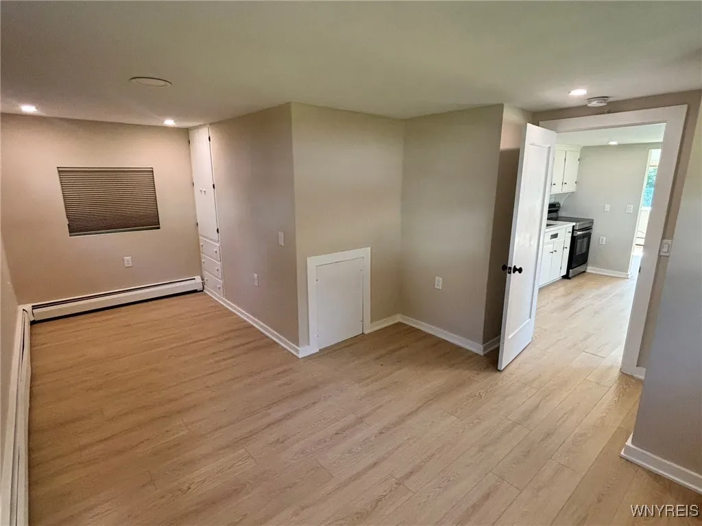 706 Hilliker Court, Aurora, New York 14052, Aurora, New York 14052, 1 Bedroom Bedrooms, 5 Rooms Rooms,1 BathroomBathrooms,Residential Lease,For Rent,706 Hilliker Court, Aurora, New York 14052,0,B1634021