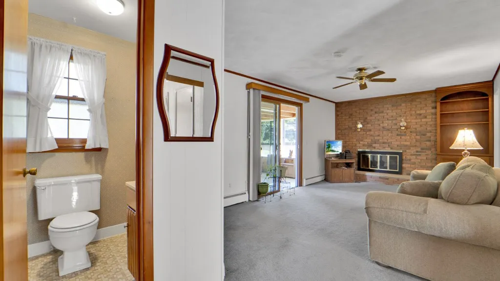 146 Fiesta Road, Greece, New York 14626, Greece, New York 14626, 4 Bedrooms Bedrooms, 8 Rooms Rooms,1 BathroomBathrooms,Residential,For Sale,146 Fiesta Road, Greece, New York 14626,0,R1637835