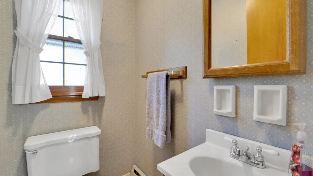 146 Fiesta Road, Greece, New York 14626, Greece, New York 14626, 4 Bedrooms Bedrooms, 8 Rooms Rooms,1 BathroomBathrooms,Residential,For Sale,146 Fiesta Road, Greece, New York 14626,0,R1637835