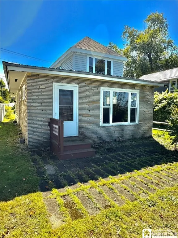 4400 West Fairmount Avenue, Busti, New York 14750, Busti, New York 14750, 3 Bedrooms Bedrooms, 7 Rooms Rooms,1 BathroomBathrooms,Residential,For Sale,4400 West Fairmount Avenue, Busti, New York 14750,0,R1636568