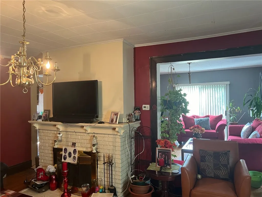 1967 Clifford Avenue, Rochester, New York 14609, Rochester, New York 14609, 4 Bedrooms Bedrooms, 7 Rooms Rooms,1 BathroomBathrooms,Residential,For Sale,1967 Clifford Avenue, Rochester, New York 14609,0,R1638906