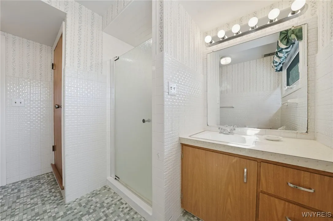203 Glendale Drive, Tonawanda, New York 14150, Tonawanda, New York 14150, 4 Bedrooms Bedrooms, 7 Rooms Rooms,2 BathroomsBathrooms,Residential,For Sale,203 Glendale Drive, Tonawanda, New York 14150,0,B1638221
