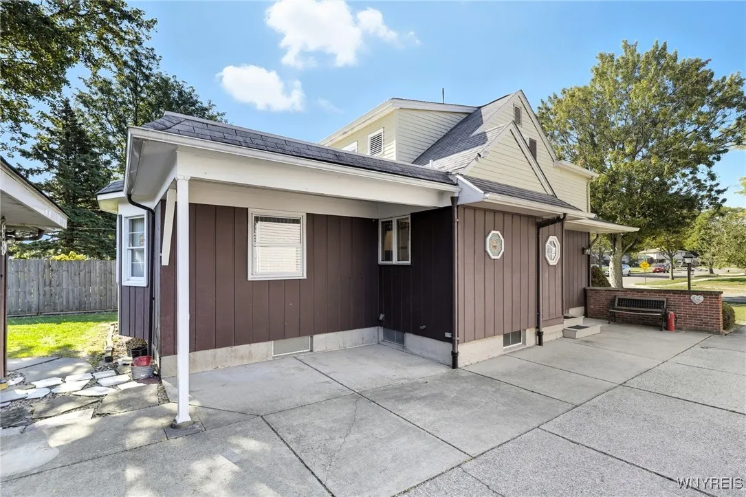 203 Glendale Drive, Tonawanda, New York 14150, Tonawanda, New York 14150, 4 Bedrooms Bedrooms, 7 Rooms Rooms,2 BathroomsBathrooms,Residential,For Sale,203 Glendale Drive, Tonawanda, New York 14150,0,B1638221