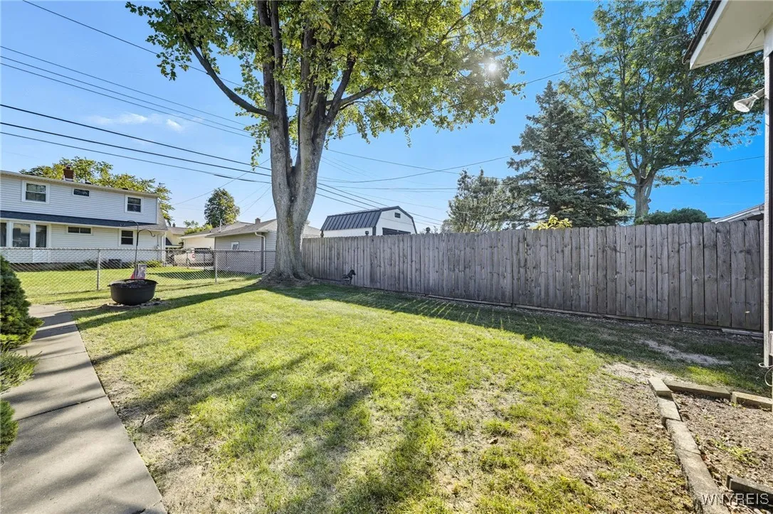 203 Glendale Drive, Tonawanda, New York 14150, Tonawanda, New York 14150, 4 Bedrooms Bedrooms, 7 Rooms Rooms,2 BathroomsBathrooms,Residential,For Sale,203 Glendale Drive, Tonawanda, New York 14150,0,B1638221