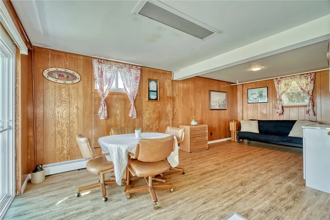 2189 Lake Road, Seneca Falls, New York 13148, Seneca Falls, New York 13148, 3 Bedrooms Bedrooms, 7 Rooms Rooms,3 BathroomsBathrooms,Residential,For Sale,2189 Lake Road, Seneca Falls, New York 13148,0,R1637299