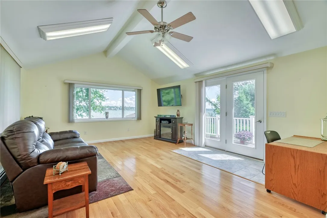2189 Lake Road, Seneca Falls, New York 13148, Seneca Falls, New York 13148, 3 Bedrooms Bedrooms, 7 Rooms Rooms,3 BathroomsBathrooms,Residential,For Sale,2189 Lake Road, Seneca Falls, New York 13148,0,R1637299