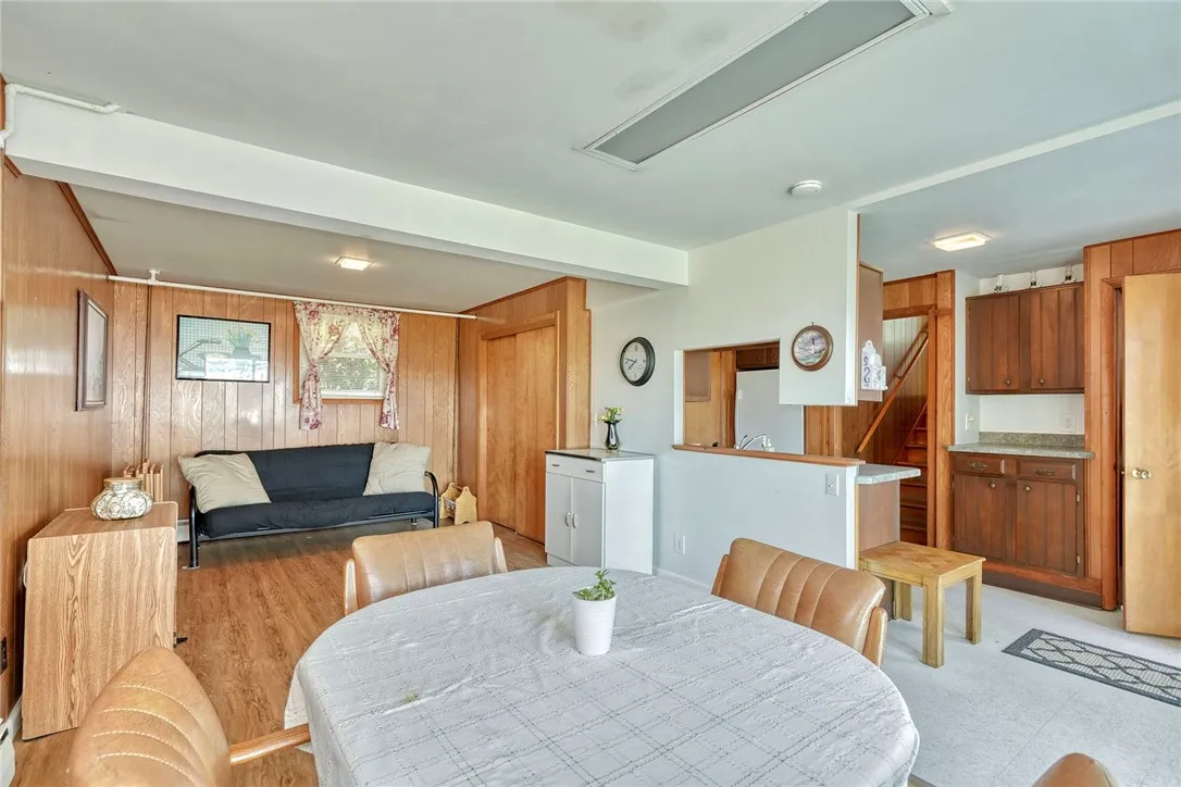 2189 Lake Road, Seneca Falls, New York 13148, Seneca Falls, New York 13148, 3 Bedrooms Bedrooms, 7 Rooms Rooms,3 BathroomsBathrooms,Residential,For Sale,2189 Lake Road, Seneca Falls, New York 13148,0,R1637299