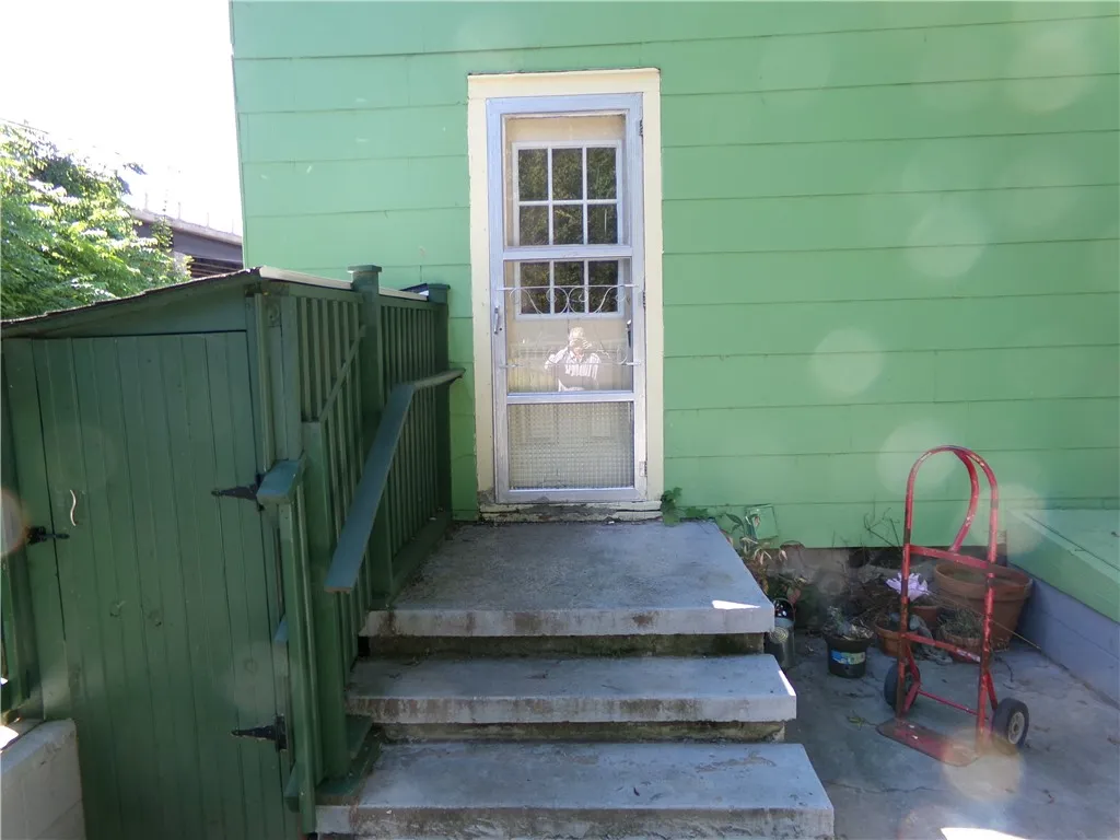 6 Depew Ave, Lyons, New York 14489, Lyons, New York 14489, 3 Bedrooms Bedrooms, 7 Rooms Rooms,1 BathroomBathrooms,Residential,For Sale,6 Depew Ave, Lyons, New York 14489,0,R1637890
