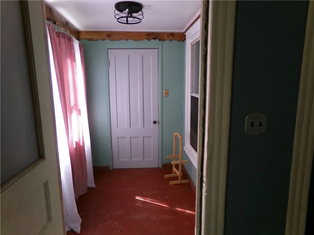 6 Depew Ave, Lyons, New York 14489, Lyons, New York 14489, 3 Bedrooms Bedrooms, 7 Rooms Rooms,1 BathroomBathrooms,Residential,For Sale,6 Depew Ave, Lyons, New York 14489,0,R1637890