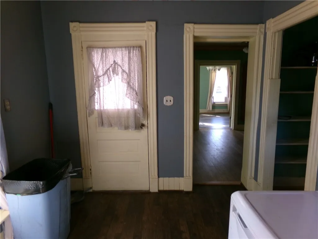 6 Depew Ave, Lyons, New York 14489, Lyons, New York 14489, 3 Bedrooms Bedrooms, 7 Rooms Rooms,1 BathroomBathrooms,Residential,For Sale,6 Depew Ave, Lyons, New York 14489,0,R1637890