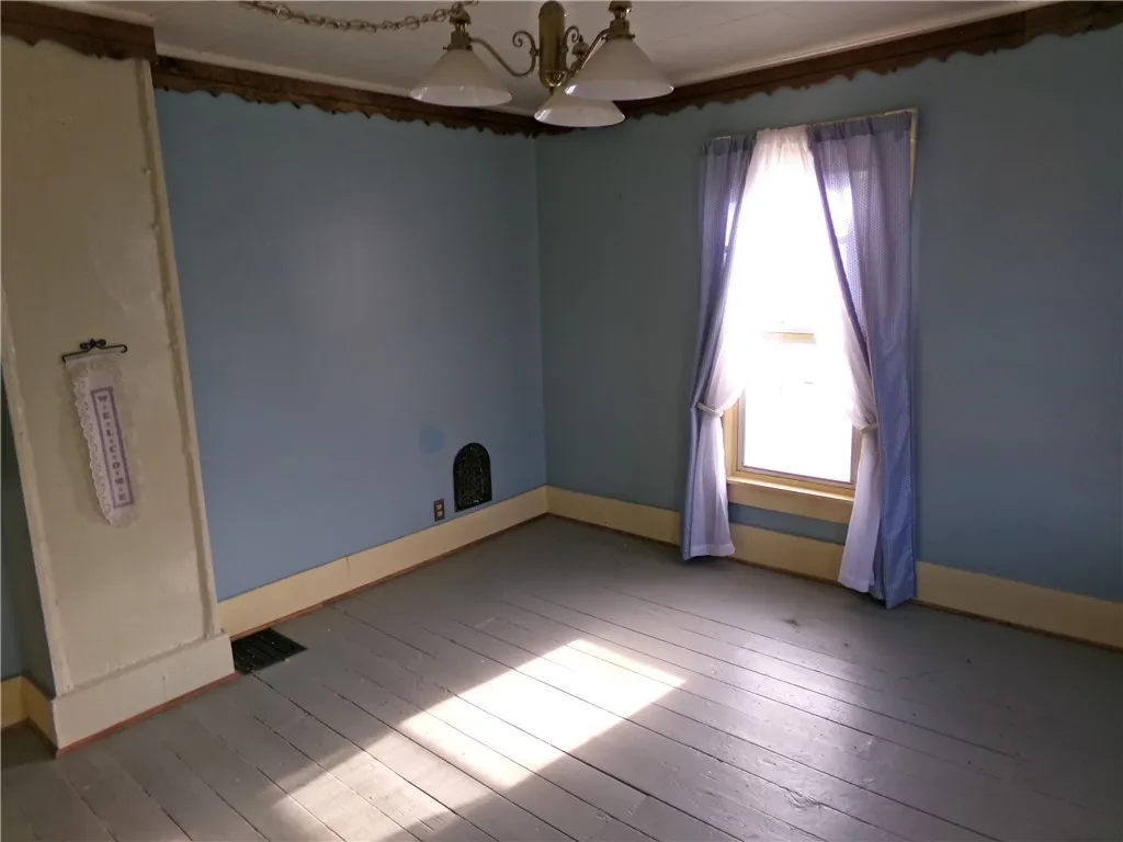 6 Depew Ave, Lyons, New York 14489, Lyons, New York 14489, 3 Bedrooms Bedrooms, 7 Rooms Rooms,1 BathroomBathrooms,Residential,For Sale,6 Depew Ave, Lyons, New York 14489,0,R1637890
