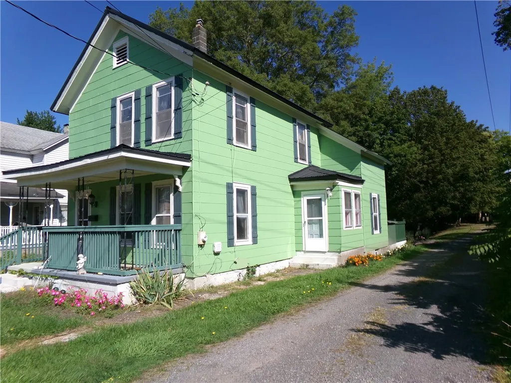 6 Depew Ave, Lyons, New York 14489, Lyons, New York 14489, 3 Bedrooms Bedrooms, 7 Rooms Rooms,1 BathroomBathrooms,Residential,For Sale,6 Depew Ave, Lyons, New York 14489,0,R1637890