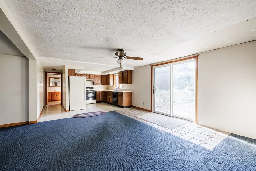 25 Mary Street, Phelps, New York 14532, Phelps, New York 14532, 3 Bedrooms Bedrooms, 6 Rooms Rooms,2 BathroomsBathrooms,Residential,For Sale,25 Mary Street, Phelps, New York 14532,0,R1637648