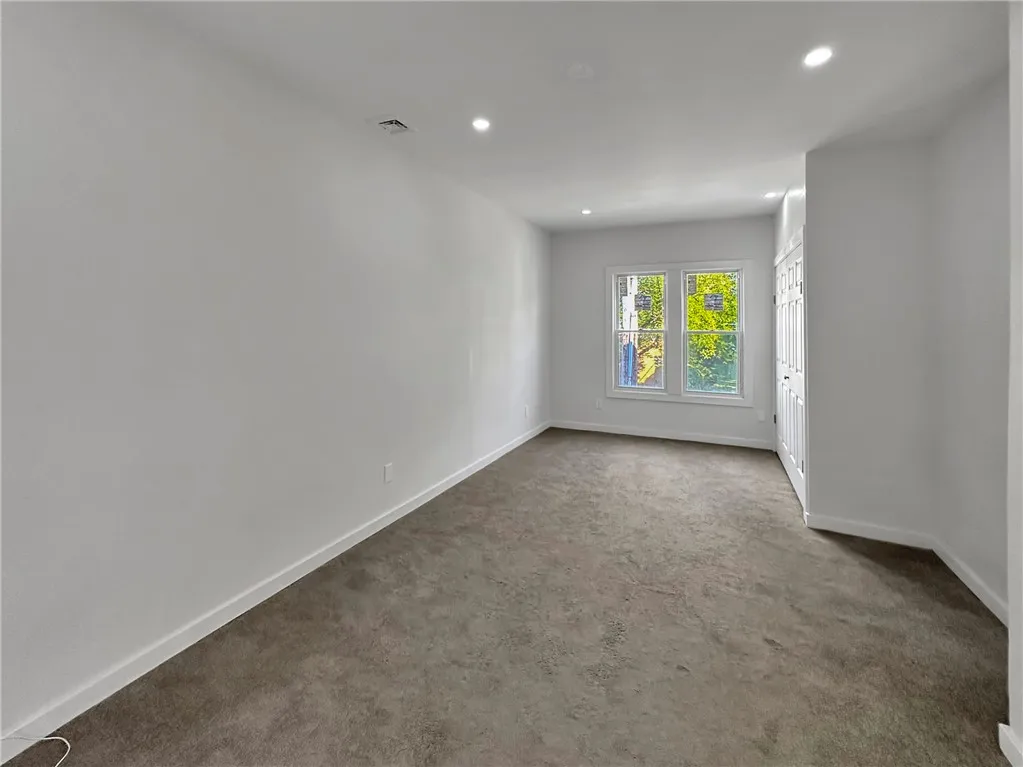 125-127 Carter Street 125, Rochester, New York 146, Rochester, New York 14621, 6 Bedrooms Bedrooms, ,4 BathroomsBathrooms,Residential,For Sale,125-127 Carter Street 125, Rochester, New York 146,0,R1637539
