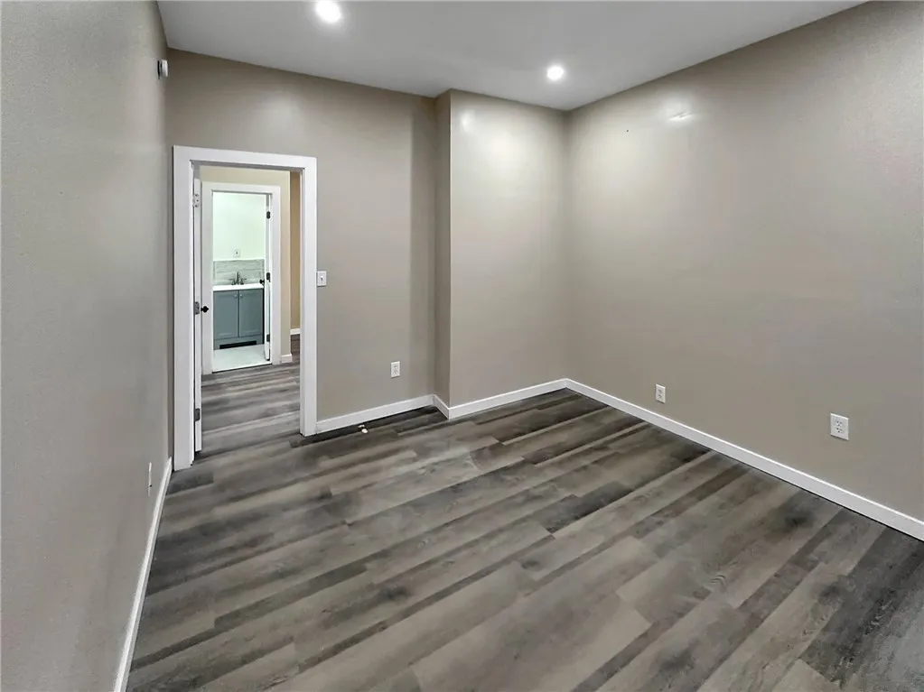 125-127 Carter Street 125, Rochester, New York 146, Rochester, New York 14621, 6 Bedrooms Bedrooms, ,4 BathroomsBathrooms,Residential,For Sale,125-127 Carter Street 125, Rochester, New York 146,0,R1637539