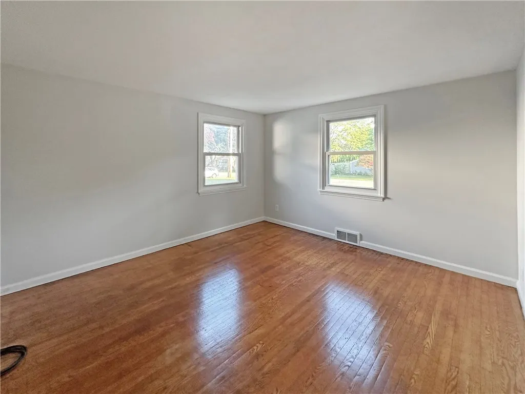 22 Lynda Lane, Chili, New York 14624, Chili, New York 14624, 3 Bedrooms Bedrooms, 7 Rooms Rooms,2 BathroomsBathrooms,Residential,For Sale,22 Lynda Lane, Chili, New York 14624,0,R1637647
