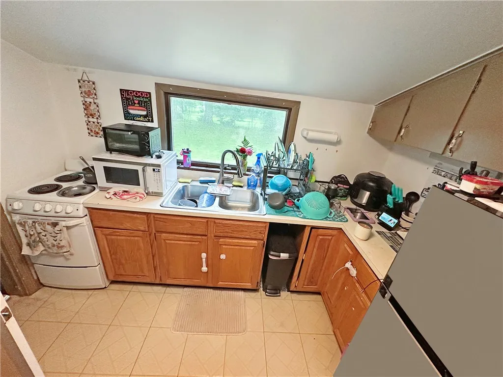 22 Lynda Lane, Chili, New York 14624, Chili, New York 14624, 3 Bedrooms Bedrooms, 7 Rooms Rooms,2 BathroomsBathrooms,Residential,For Sale,22 Lynda Lane, Chili, New York 14624,0,R1637647