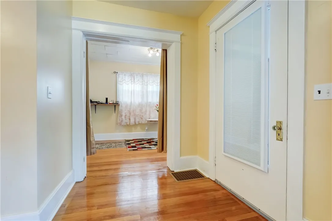 359 Wellington Avenue, Rochester, New York 14619, Rochester, New York 14619, 4 Bedrooms Bedrooms, 9 Rooms Rooms,2 BathroomsBathrooms,Residential,For Sale,359 Wellington Avenue, Rochester, New York 14619,0,R1638368
