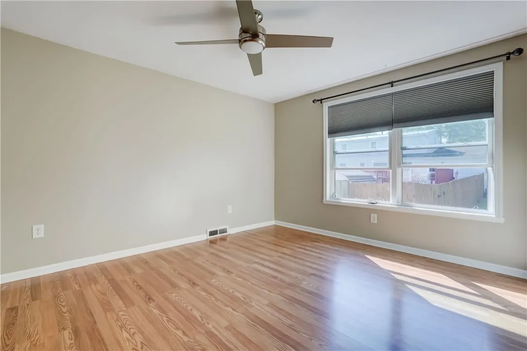 27 Country Gables Circle, Gates, New York 14606, Gates, New York 14606, 3 Bedrooms Bedrooms, 6 Rooms Rooms,2 BathroomsBathrooms,Residential,For Sale,27 Country Gables Circle, Gates, New York 14606,0,R1638066