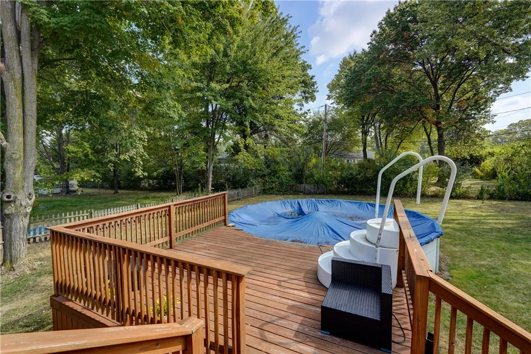 27 Country Gables Circle, Gates, New York 14606, Gates, New York 14606, 3 Bedrooms Bedrooms, 6 Rooms Rooms,2 BathroomsBathrooms,Residential,For Sale,27 Country Gables Circle, Gates, New York 14606,0,R1638066