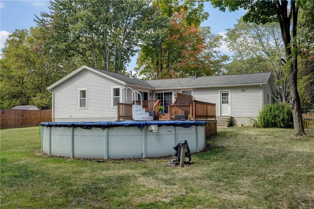 27 Country Gables Circle, Gates, New York 14606, Gates, New York 14606, 3 Bedrooms Bedrooms, 6 Rooms Rooms,2 BathroomsBathrooms,Residential,For Sale,27 Country Gables Circle, Gates, New York 14606,0,R1638066