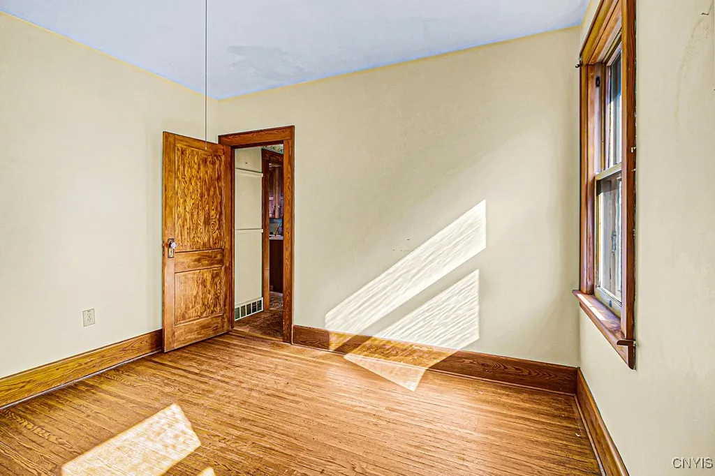 1407 Downer Avenue, Utica, New York 13502, Utica, New York 13502, 4 Bedrooms Bedrooms, 7 Rooms Rooms,1 BathroomBathrooms,Residential,For Sale,1407 Downer Avenue, Utica, New York 13502,0,S1638089