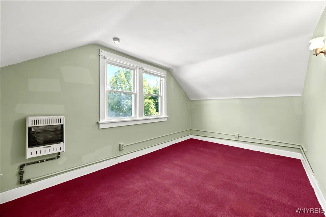 31 Chadduck Avenue, Buffalo, New York 14207, Buffalo, New York 14207, 5 Bedrooms Bedrooms, ,2 BathroomsBathrooms,Residential,For Sale,31 Chadduck Avenue, Buffalo, New York 14207,0,B1638581