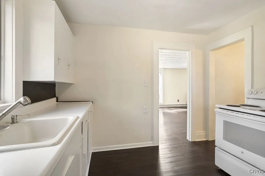113 West Avenue, Sullivan, New York 13037, Sullivan, New York 13037, 6 Bedrooms Bedrooms, ,2 BathroomsBathrooms,Residential,For Sale,113 West Avenue, Sullivan, New York 13037,0,S1638629
