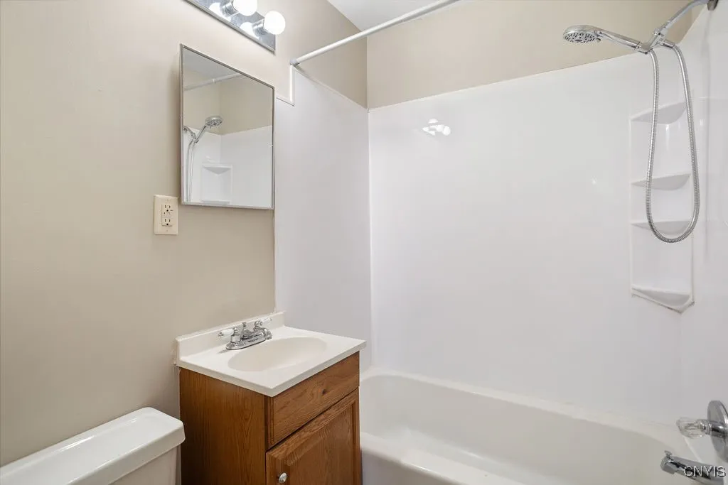 113 West Avenue, Sullivan, New York 13037, Sullivan, New York 13037, 6 Bedrooms Bedrooms, ,2 BathroomsBathrooms,Residential,For Sale,113 West Avenue, Sullivan, New York 13037,0,S1638629