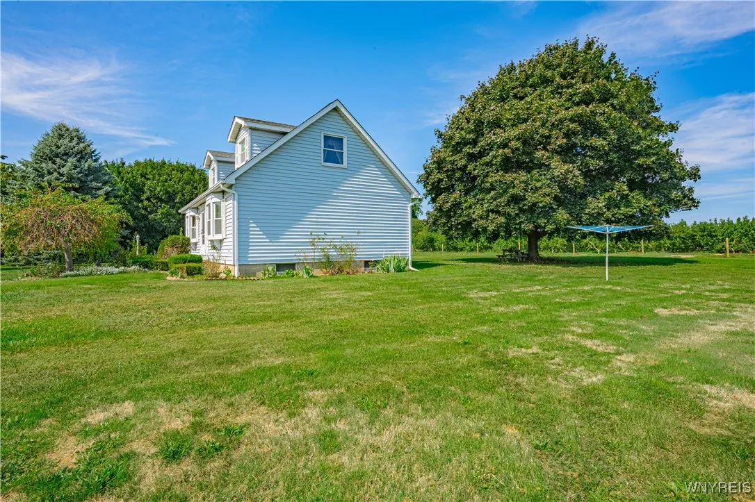 7137 Lake Road, Newfane, New York 14008, Newfane, New York 14008, 4 Bedrooms Bedrooms, 8 Rooms Rooms,2 BathroomsBathrooms,Residential,For Sale,7137 Lake Road, Newfane, New York 14008,0,B1638621