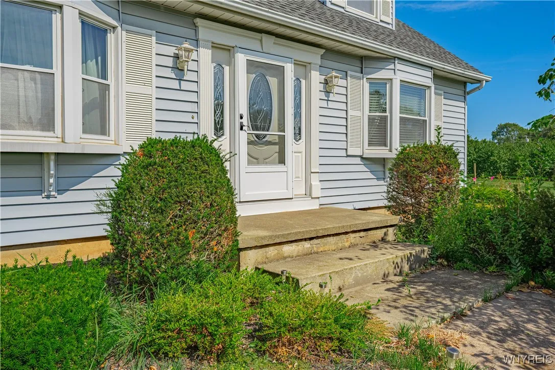 7137 Lake Road, Newfane, New York 14008, Newfane, New York 14008, 4 Bedrooms Bedrooms, 8 Rooms Rooms,2 BathroomsBathrooms,Residential,For Sale,7137 Lake Road, Newfane, New York 14008,0,B1638621