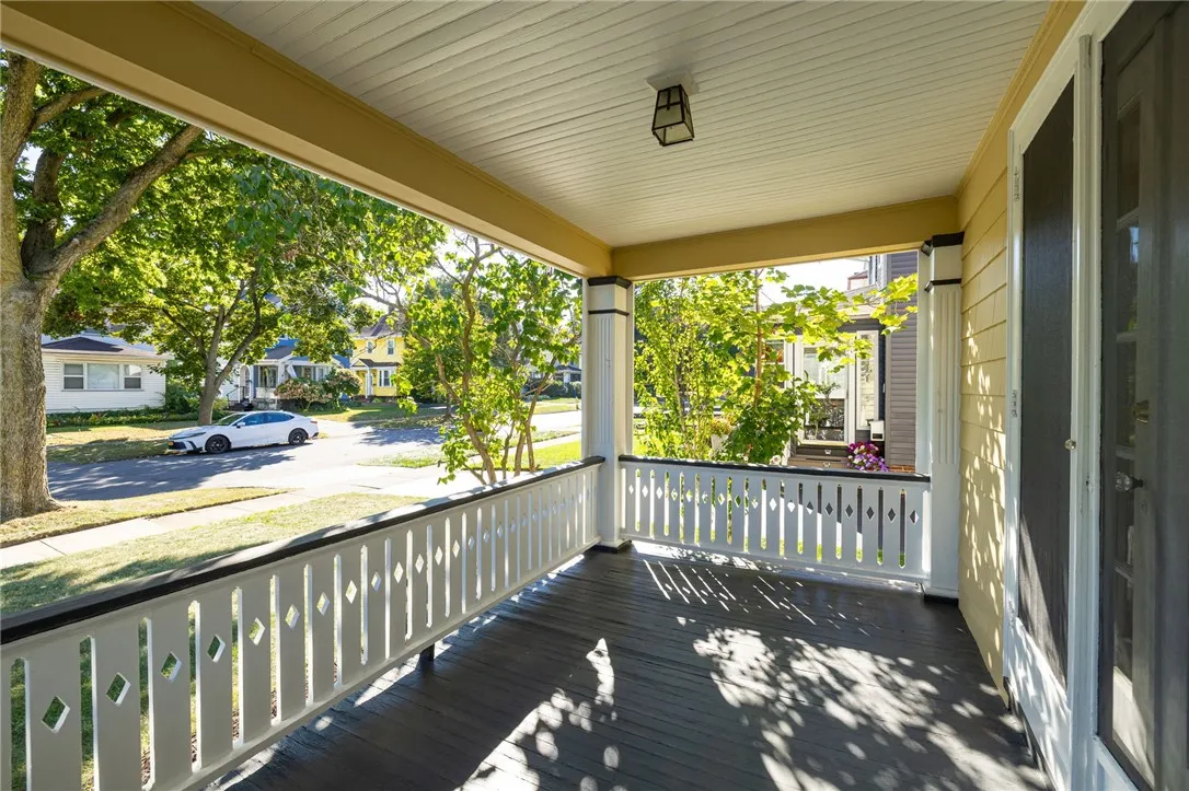 190 Roslyn St, Rochester, New York 14619, Rochester, New York 14619, 3 Bedrooms Bedrooms, 7 Rooms Rooms,1 BathroomBathrooms,Residential,For Sale,190 Roslyn St, Rochester, New York 14619,0,R1637760