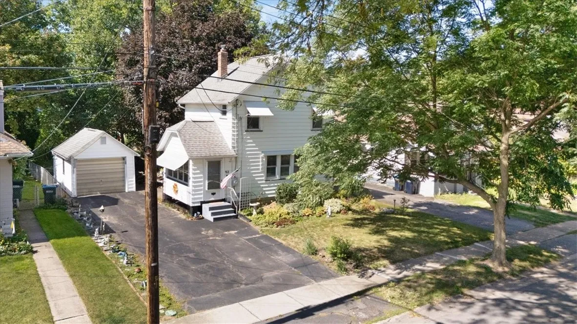 92 Veness Avenue, Greece, New York 14616, Greece, New York 14616, 2 Bedrooms Bedrooms, 5 Rooms Rooms,1 BathroomBathrooms,Residential,For Sale,92 Veness Avenue, Greece, New York 14616,0,R1633276