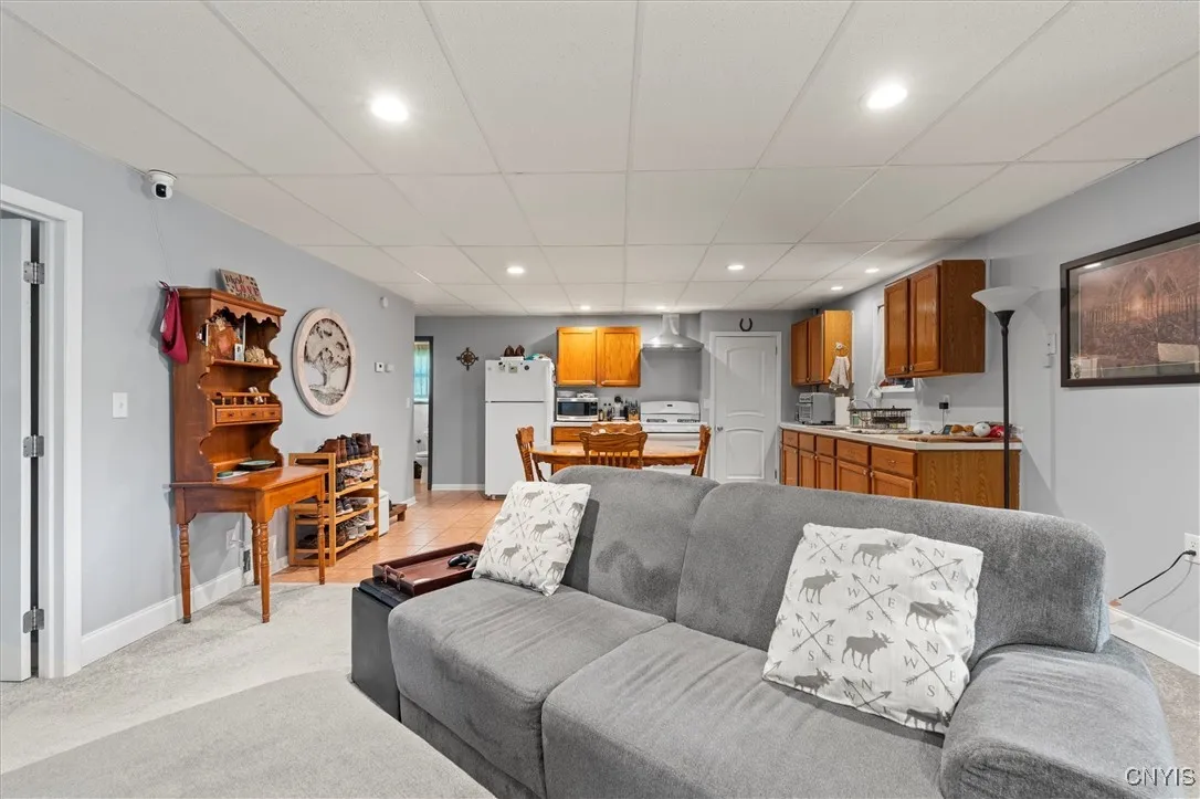 9157 Beach Road, Cicero, New York 13029, Cicero, New York 13029, 5 Bedrooms Bedrooms, 10 Rooms Rooms,2 BathroomsBathrooms,Residential,For Sale,9157 Beach Road, Cicero, New York 13029,0,S1638899