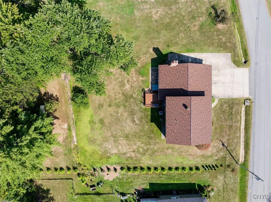 5397 Summerset, Deerfield, New York 13502, Deerfield, New York 13502, 4 Bedrooms Bedrooms, 9 Rooms Rooms,2 BathroomsBathrooms,Residential,For Sale,5397 Summerset, Deerfield, New York 13502,0,S1638174