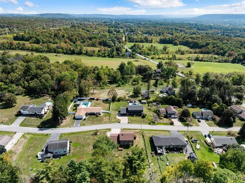 5397 Summerset, Deerfield, New York 13502, Deerfield, New York 13502, 4 Bedrooms Bedrooms, 9 Rooms Rooms,2 BathroomsBathrooms,Residential,For Sale,5397 Summerset, Deerfield, New York 13502,0,S1638174