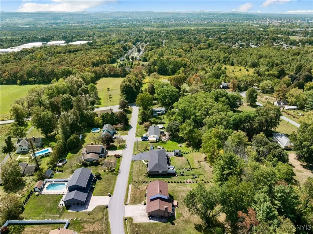 5397 Summerset, Deerfield, New York 13502, Deerfield, New York 13502, 4 Bedrooms Bedrooms, 9 Rooms Rooms,2 BathroomsBathrooms,Residential,For Sale,5397 Summerset, Deerfield, New York 13502,0,S1638174