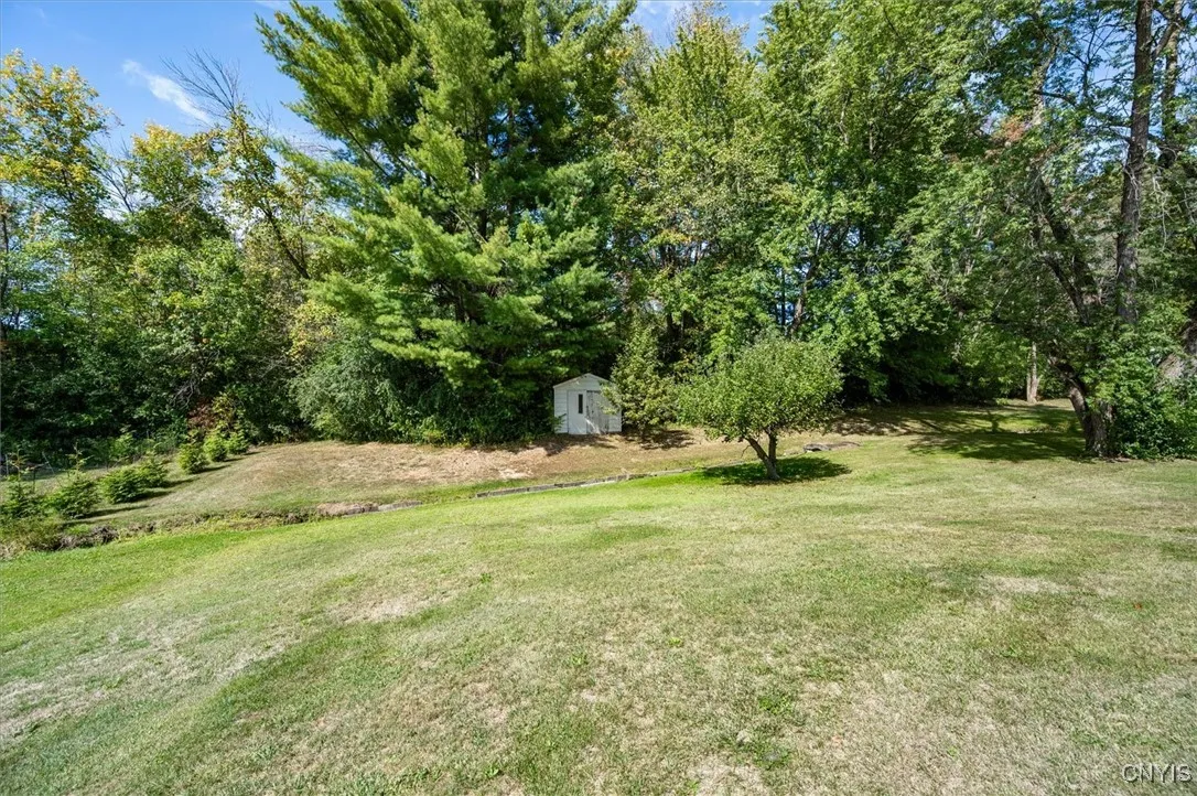 5397 Summerset, Deerfield, New York 13502, Deerfield, New York 13502, 4 Bedrooms Bedrooms, 9 Rooms Rooms,2 BathroomsBathrooms,Residential,For Sale,5397 Summerset, Deerfield, New York 13502,0,S1638174