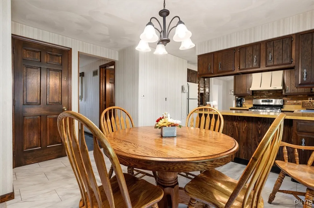 5397 Summerset, Deerfield, New York 13502, Deerfield, New York 13502, 4 Bedrooms Bedrooms, 9 Rooms Rooms,2 BathroomsBathrooms,Residential,For Sale,5397 Summerset, Deerfield, New York 13502,0,S1638174